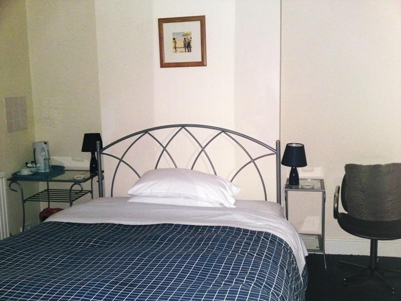Crestwell House Bed & Breakfast Истли Екстериор снимка