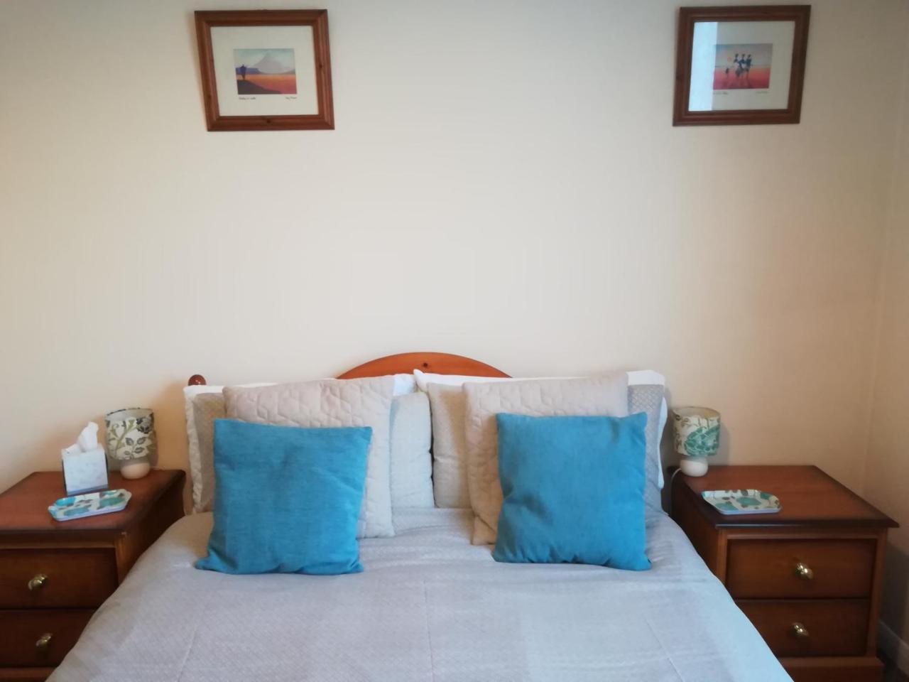 Crestwell House Bed & Breakfast Истли Екстериор снимка